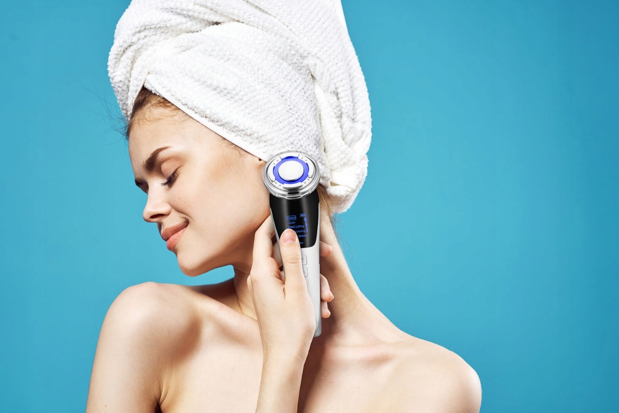 Masážny praktický prístroj na tvár - bezihlová mezoterapia na lifting tváre